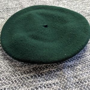 SOLD🌈De Luxe Basque Wool Green Beret